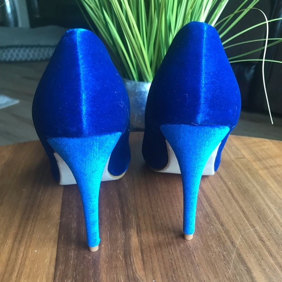 Cobalt Blue Pump - Picture 4 of 6